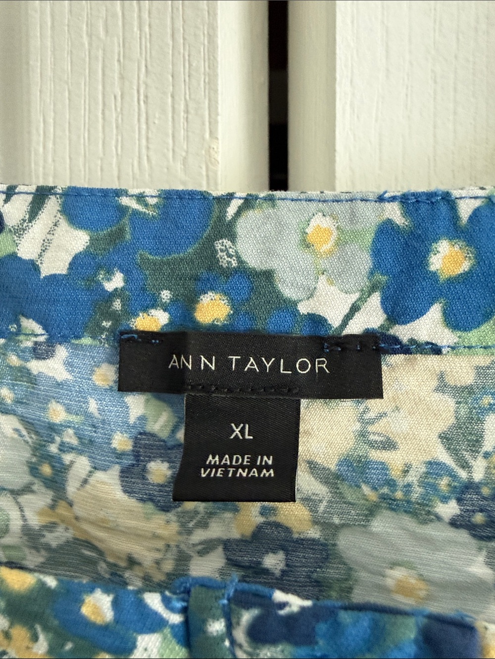 Ann Taylor Blue & Yellow Floral Puff-Sleeve Blouse - Picture 2 of 5